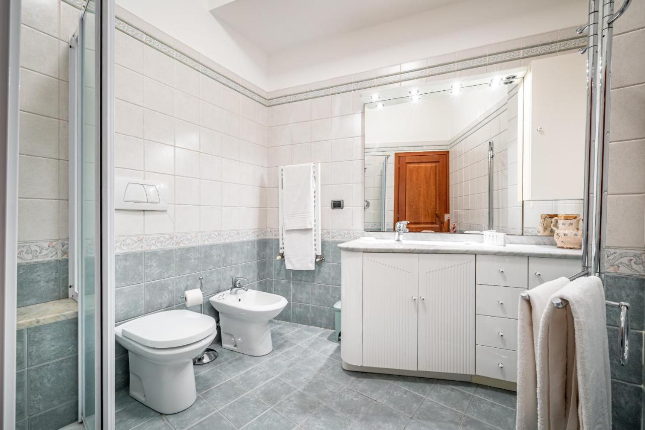 Yid Elegant Apt With Garage Florencia Exterior foto